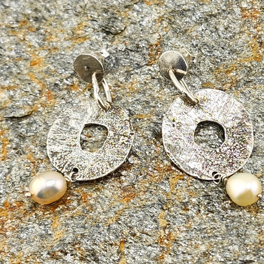 PEARL STERLING SILVER EARRINGS HANDMADE IN RECYCLE METAL POST & BUTTERFLY BACK - Picture 6 of 6